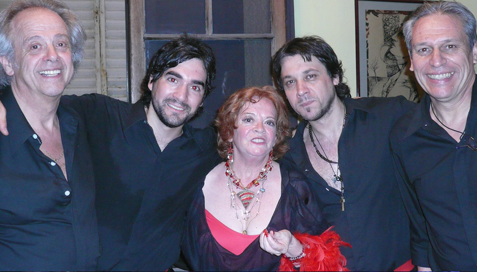 Walter Deleón (también conocido como Walter Luis Deleón) comediante, humorista, actor argentino